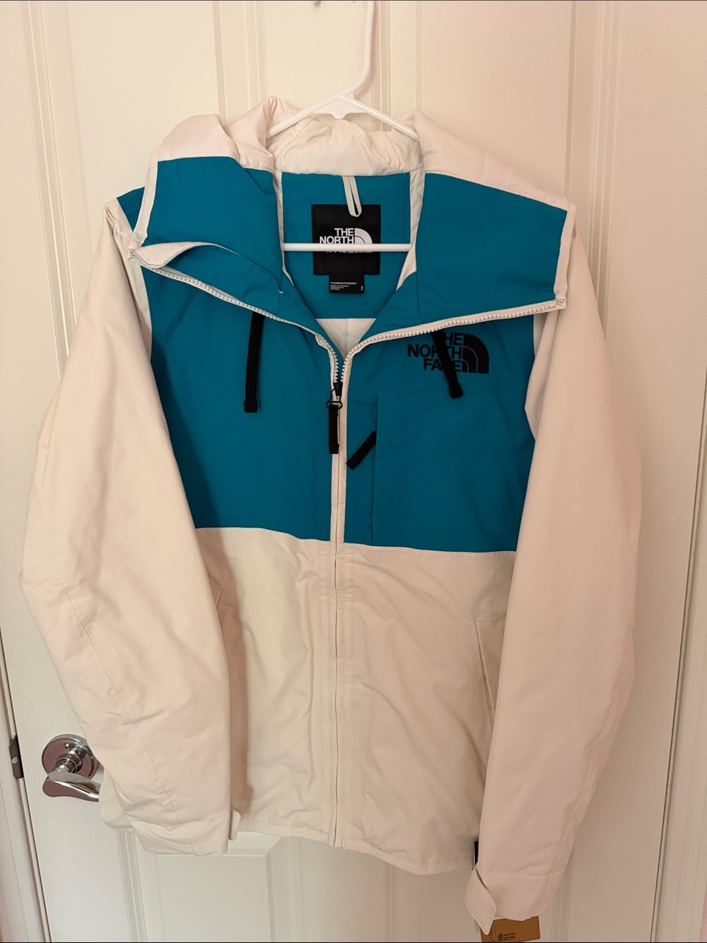 The North Face Women's Teal and Cream Hooded Ski Jacket